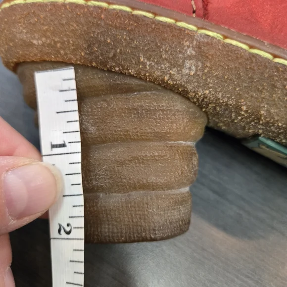 El Naturalista Red Women's Shoes - Picture 8 of 9